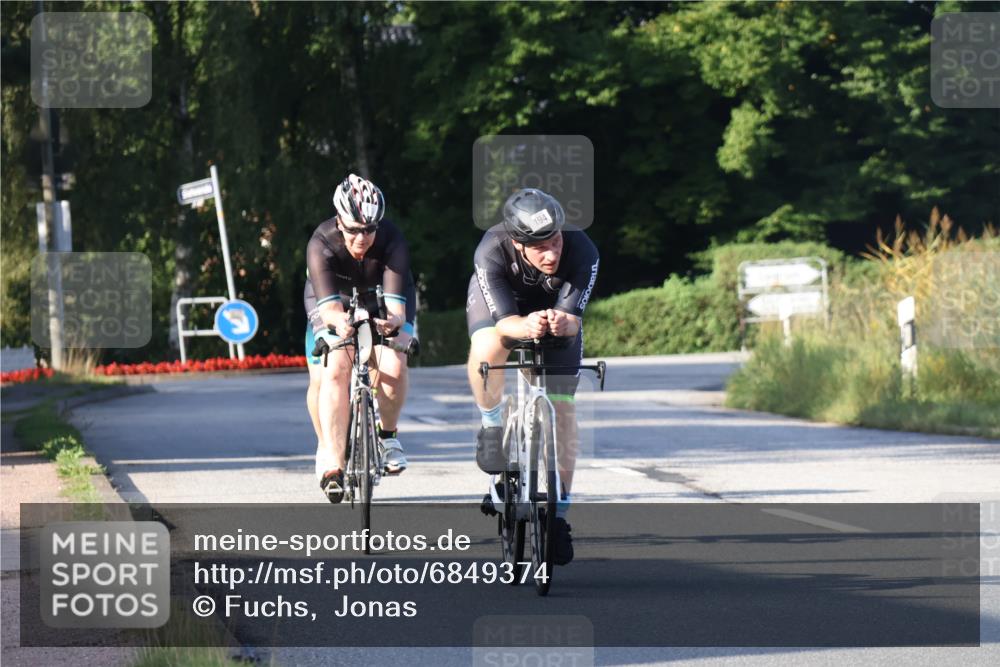 25.08.2024 - Elbe Triathlon Hamburg Fuchs,  Jonas http://msf.ph/oto/6849374 25.08.2024 09:12:02 Radfahren 244, 194, 43, 135 meine-sportfotos.de
