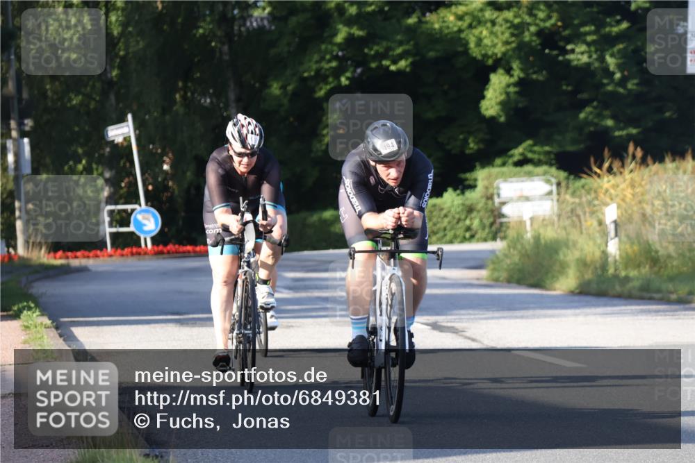 25.08.2024 - Elbe Triathlon Hamburg Fuchs,  Jonas http://msf.ph/oto/6849381 25.08.2024 09:12:02 Radfahren 244, 194, 43, 135 meine-sportfotos.de