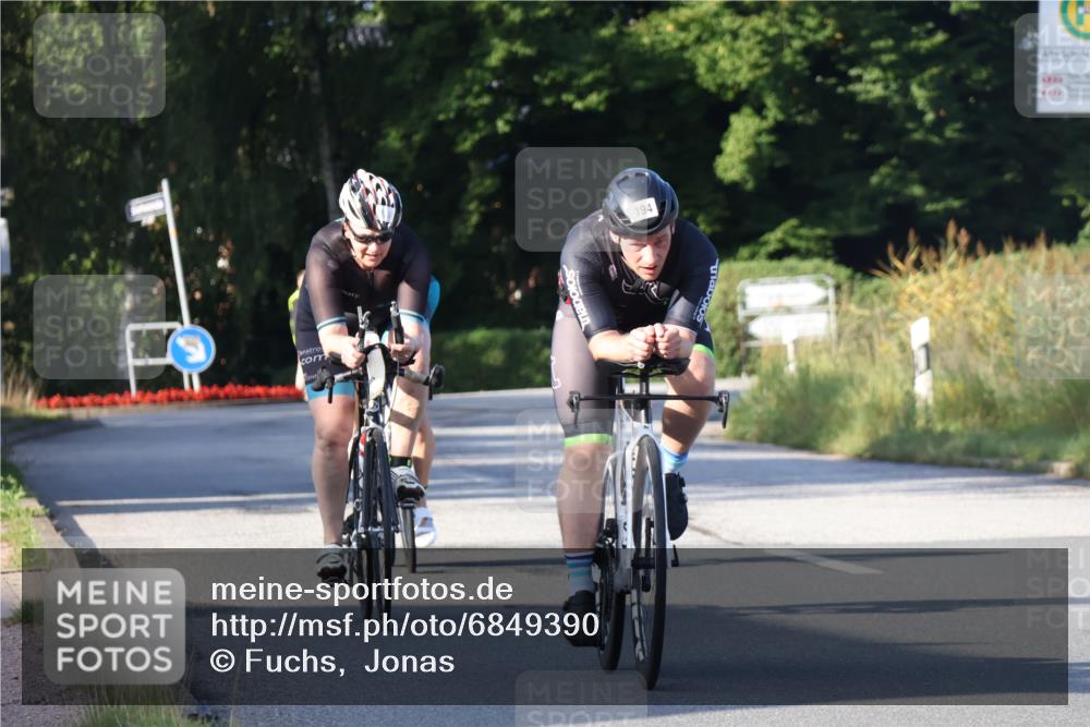 25.08.2024 - Elbe Triathlon Hamburg Fuchs,  Jonas http://msf.ph/oto/6849390 25.08.2024 09:12:02 Radfahren 244, 194, 43, 135 meine-sportfotos.de