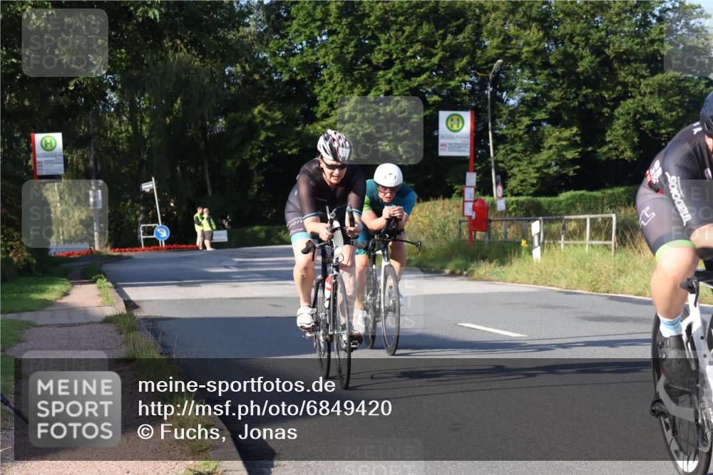 25.08.2024 - Elbe Triathlon Hamburg Fuchs,  Jonas http://msf.ph/oto/6849420 25.08.2024 09:12:03 Radfahren 194, 43, 135 meine-sportfotos.de