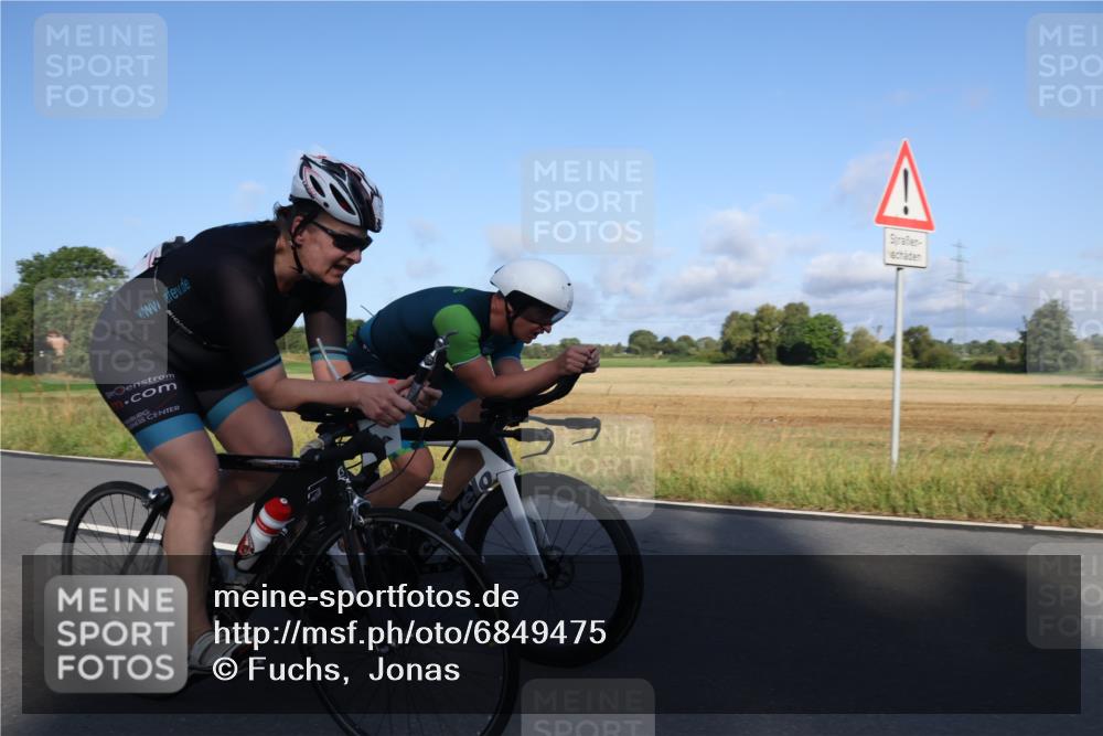 25.08.2024 - Elbe Triathlon Hamburg Fuchs,  Jonas http://msf.ph/oto/6849475 25.08.2024 09:12:04 Radfahren 194, 43, 135, 83 meine-sportfotos.de