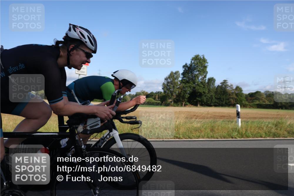 25.08.2024 - Elbe Triathlon Hamburg Fuchs,  Jonas http://msf.ph/oto/6849482 25.08.2024 09:12:05 Radfahren 194, 43, 135, 83 meine-sportfotos.de