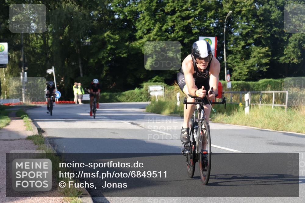 25.08.2024 - Elbe Triathlon Hamburg Fuchs,  Jonas http://msf.ph/oto/6849511 25.08.2024 09:12:11 Radfahren 83, 185, 182 meine-sportfotos.de