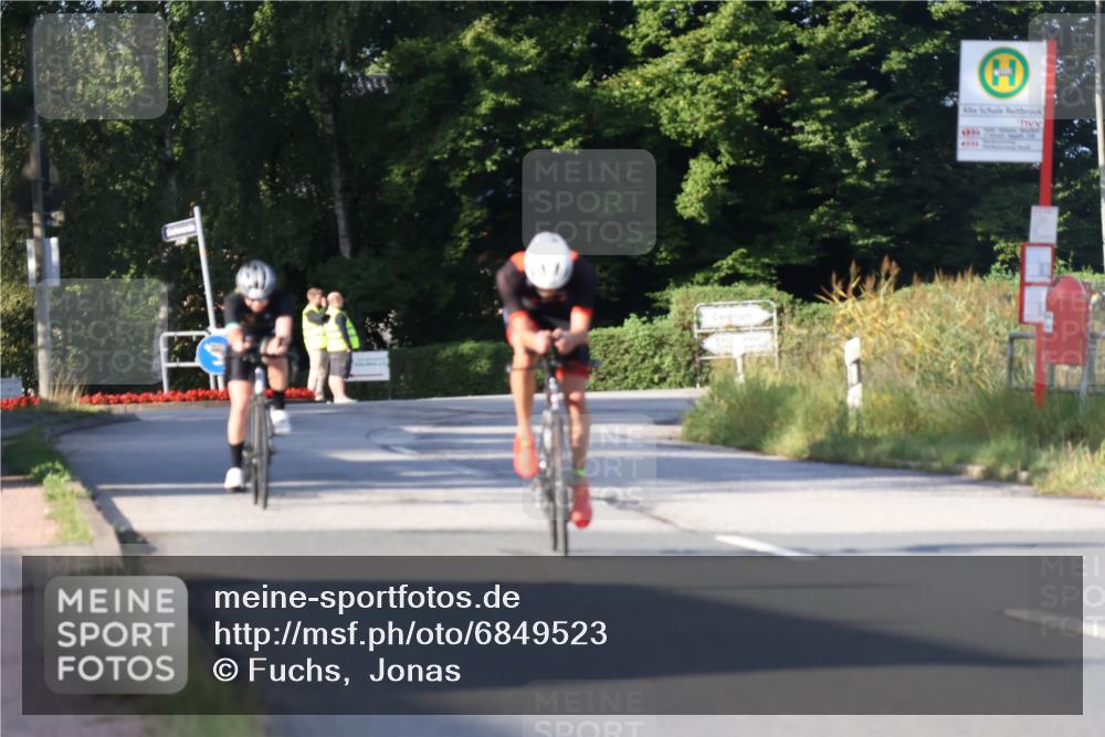 25.08.2024 - Elbe Triathlon Hamburg Fuchs,  Jonas http://msf.ph/oto/6849523 25.08.2024 09:12:12 Radfahren 83, 185, 182 meine-sportfotos.de