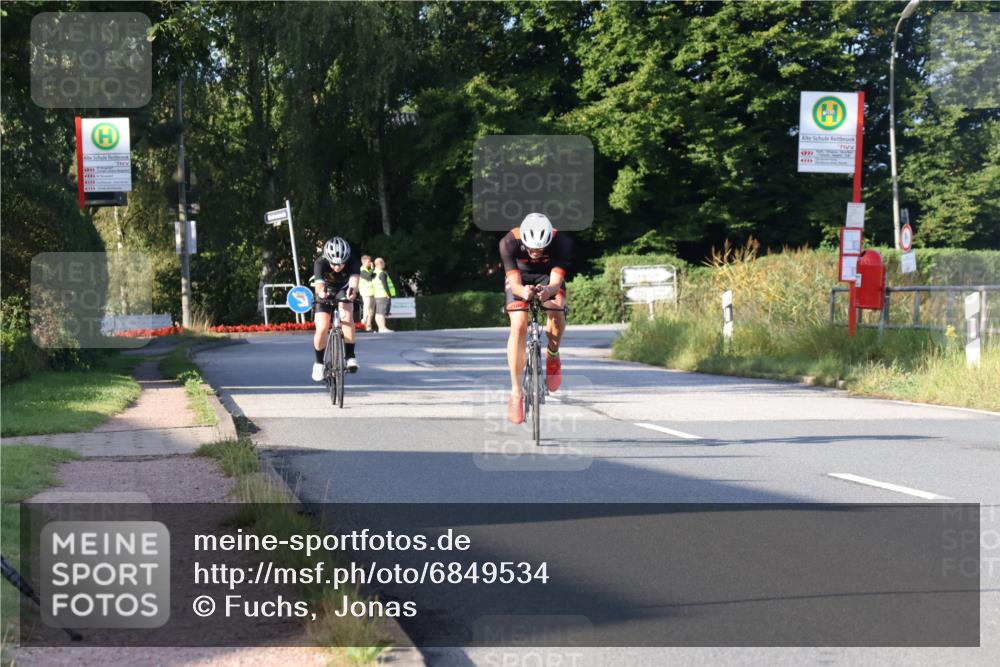 25.08.2024 - Elbe Triathlon Hamburg Fuchs,  Jonas http://msf.ph/oto/6849534 25.08.2024 09:12:12 Radfahren 83, 185, 182 meine-sportfotos.de