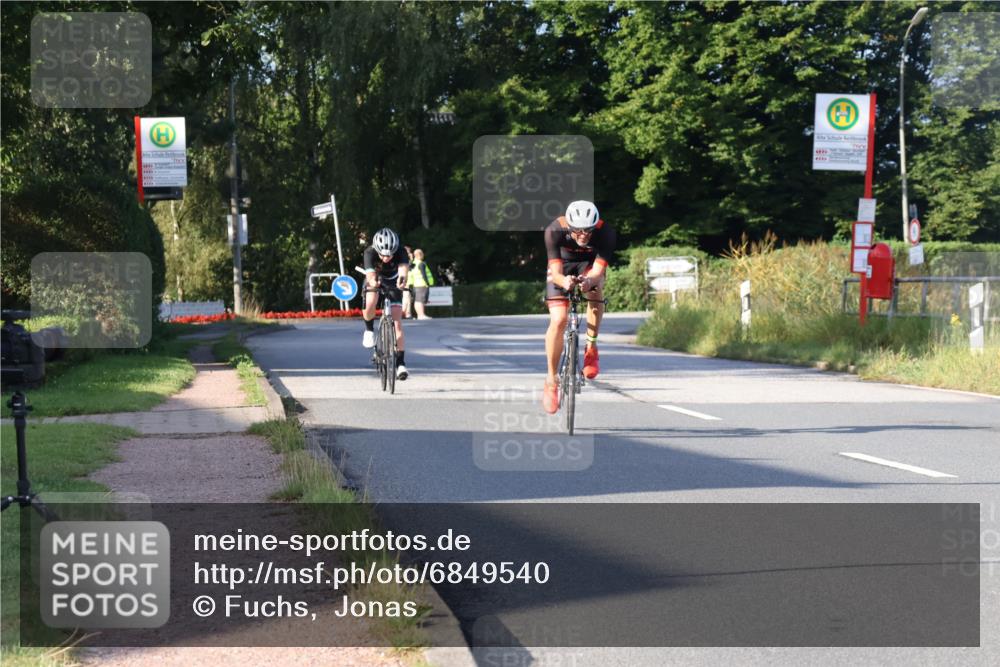 25.08.2024 - Elbe Triathlon Hamburg Fuchs,  Jonas http://msf.ph/oto/6849540 25.08.2024 09:12:13 Radfahren 83, 185, 182 meine-sportfotos.de