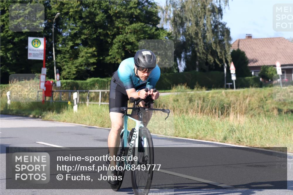 25.08.2024 - Elbe Triathlon Hamburg Fuchs,  Jonas http://msf.ph/oto/6849777 25.08.2024 09:12:31 Radfahren 150, 165, 233, 54 meine-sportfotos.de