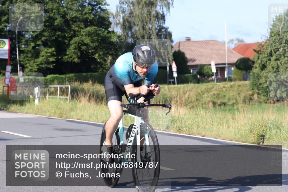 25.08.2024 - Elbe Triathlon Hamburg Fuchs,  Jonas http://msf.ph/oto/6849787 25.08.2024 09:12:31 Radfahren 150, 165, 233, 54 meine-sportfotos.de