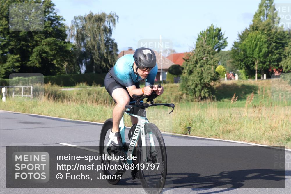 25.08.2024 - Elbe Triathlon Hamburg Fuchs,  Jonas http://msf.ph/oto/6849797 25.08.2024 09:12:31 Radfahren 150, 165, 233, 54 meine-sportfotos.de