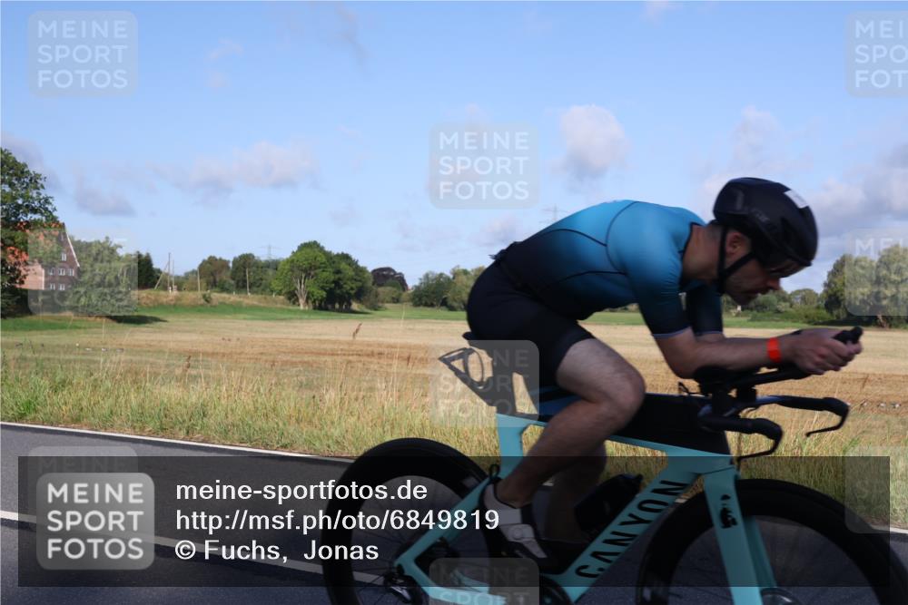25.08.2024 - Elbe Triathlon Hamburg Fuchs,  Jonas http://msf.ph/oto/6849819 25.08.2024 09:12:32 Radfahren 150, 165, 233, 54 meine-sportfotos.de