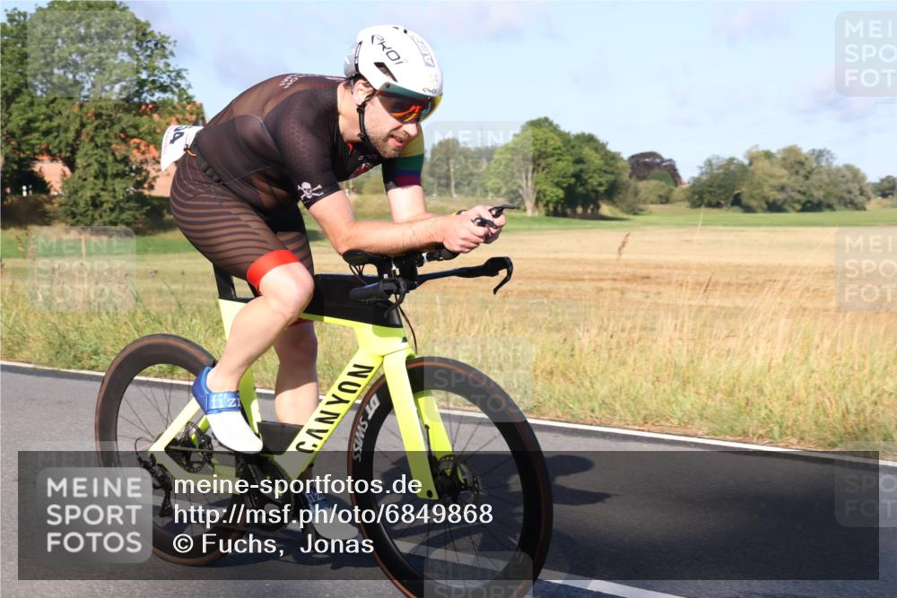 25.08.2024 - Elbe Triathlon Hamburg Fuchs,  Jonas http://msf.ph/oto/6849868 25.08.2024 09:12:37 Radfahren 165, 233, 54, 290 meine-sportfotos.de