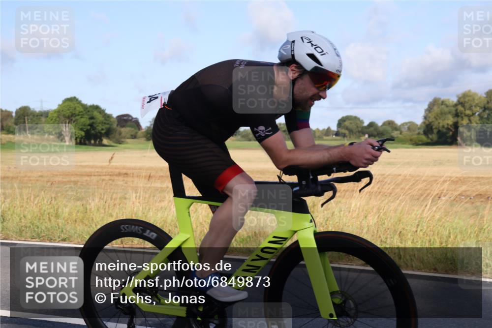 25.08.2024 - Elbe Triathlon Hamburg Fuchs,  Jonas http://msf.ph/oto/6849873 25.08.2024 09:12:37 Radfahren 165, 233, 54, 290 meine-sportfotos.de