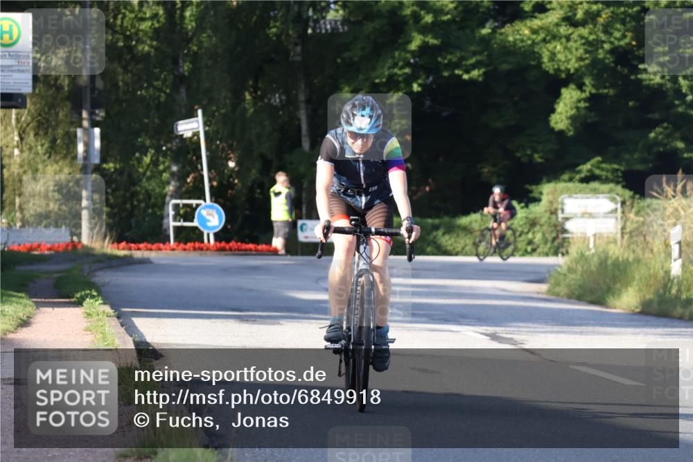 25.08.2024 - Elbe Triathlon Hamburg Fuchs,  Jonas http://msf.ph/oto/6849918 25.08.2024 09:12:46 Radfahren 290, 154 meine-sportfotos.de