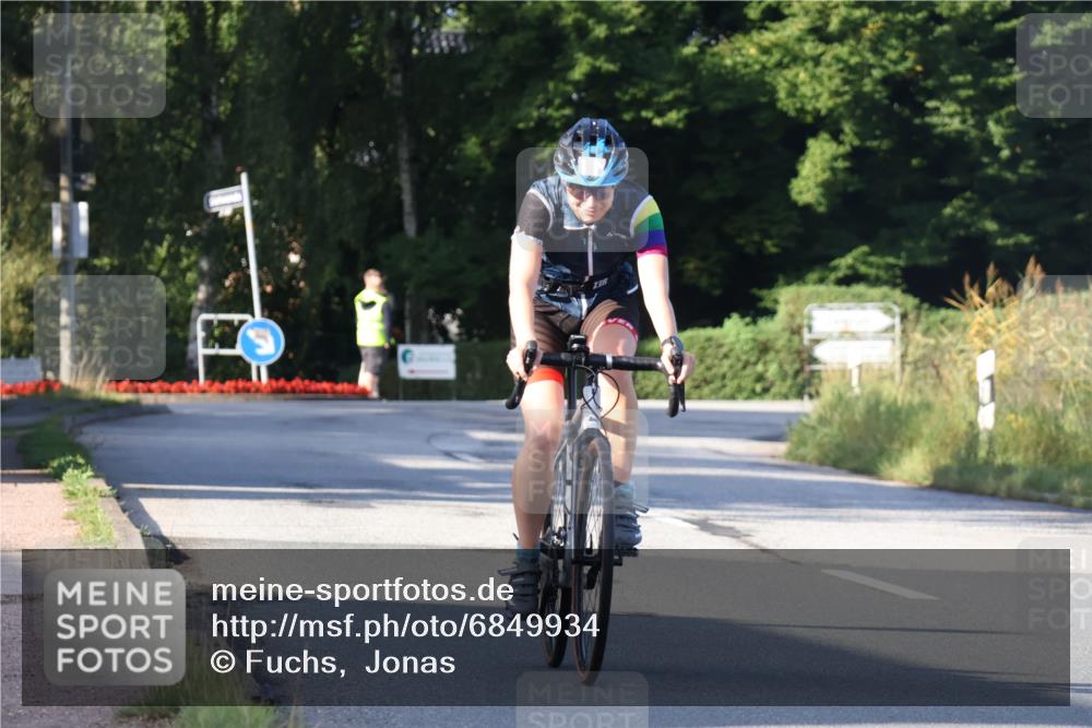 25.08.2024 - Elbe Triathlon Hamburg Fuchs,  Jonas http://msf.ph/oto/6849934 25.08.2024 09:12:46 Radfahren 290, 154 meine-sportfotos.de