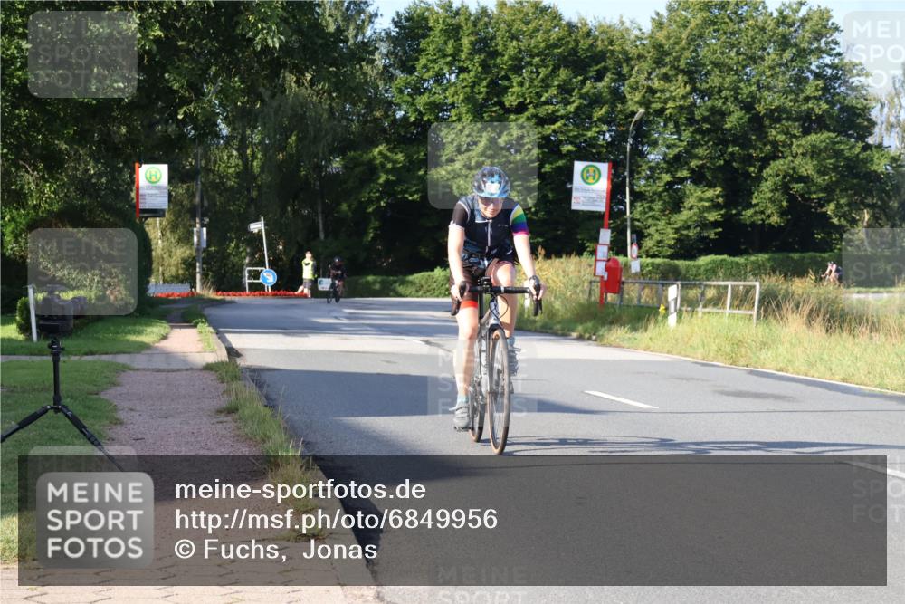 25.08.2024 - Elbe Triathlon Hamburg Fuchs,  Jonas http://msf.ph/oto/6849956 25.08.2024 09:12:47 Radfahren 290, 154 meine-sportfotos.de