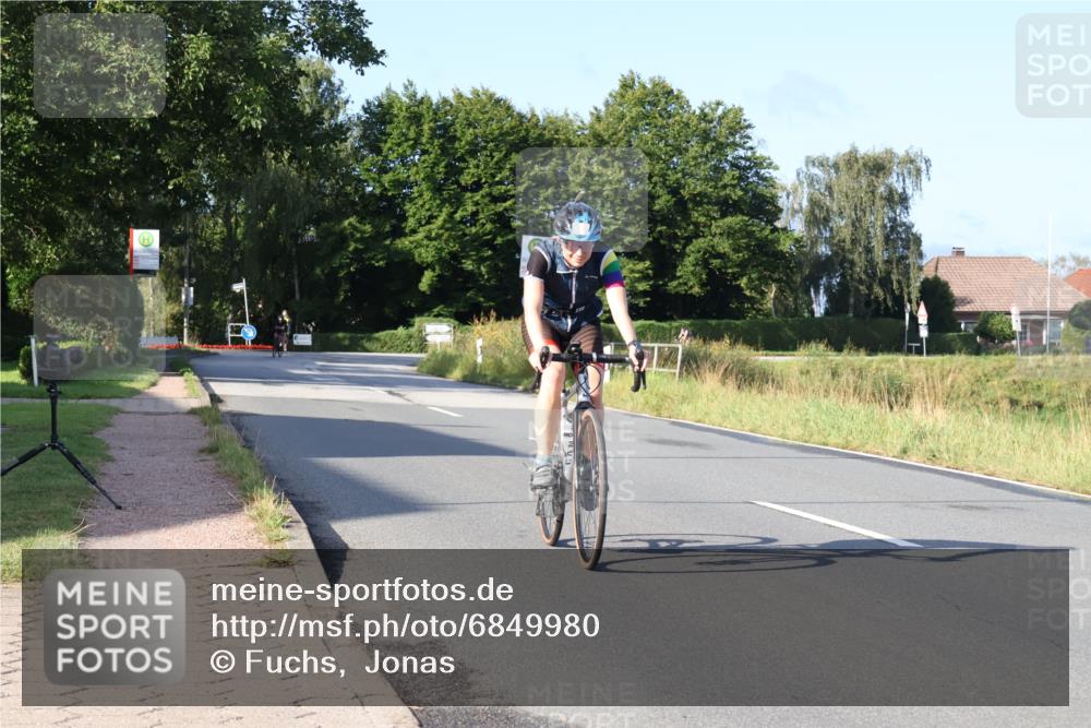 25.08.2024 - Elbe Triathlon Hamburg Fuchs,  Jonas http://msf.ph/oto/6849980 25.08.2024 09:12:47 Radfahren 290, 154 meine-sportfotos.de