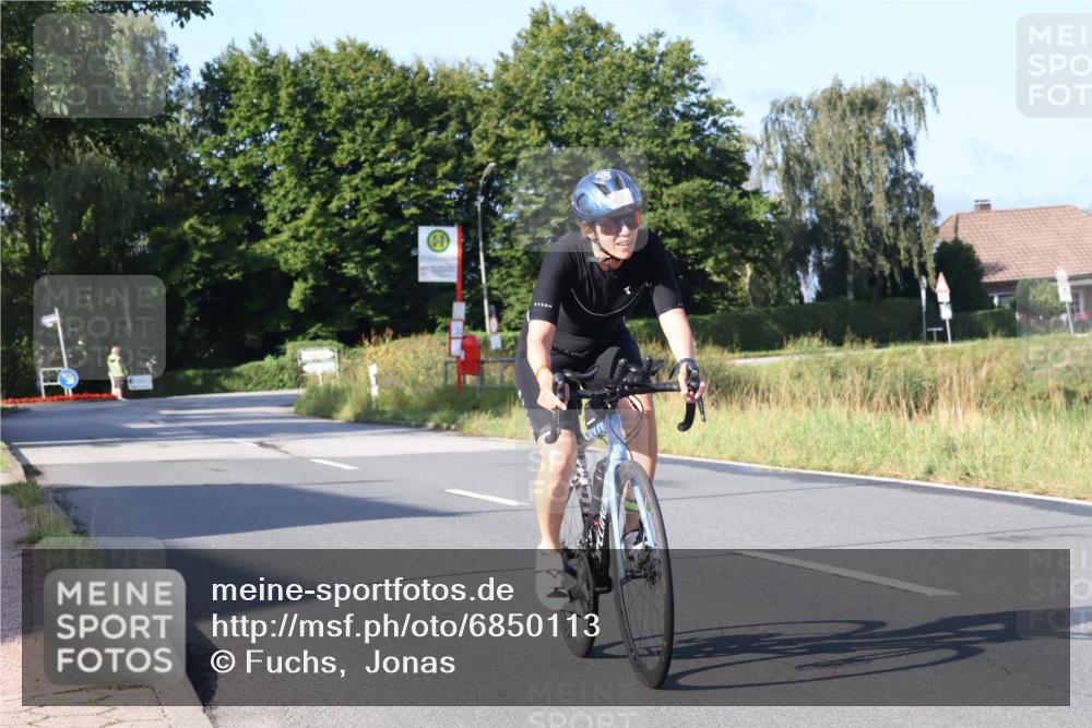 25.08.2024 - Elbe Triathlon Hamburg Fuchs,  Jonas http://msf.ph/oto/6850113 25.08.2024 09:13:01 Radfahren 145, 130 meine-sportfotos.de