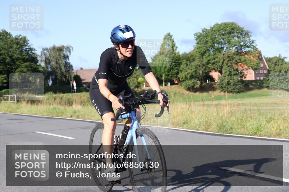 25.08.2024 - Elbe Triathlon Hamburg Fuchs,  Jonas http://msf.ph/oto/6850130 25.08.2024 09:13:02 Radfahren 145, 130 meine-sportfotos.de