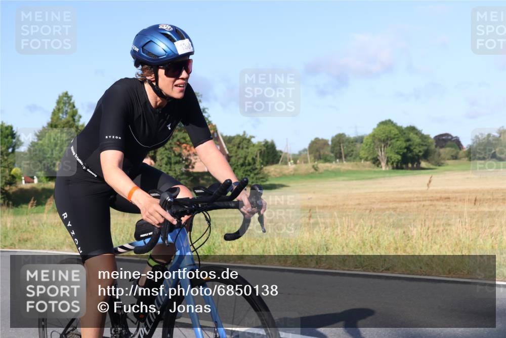 25.08.2024 - Elbe Triathlon Hamburg Fuchs,  Jonas http://msf.ph/oto/6850138 25.08.2024 09:13:02 Radfahren 145, 130 meine-sportfotos.de