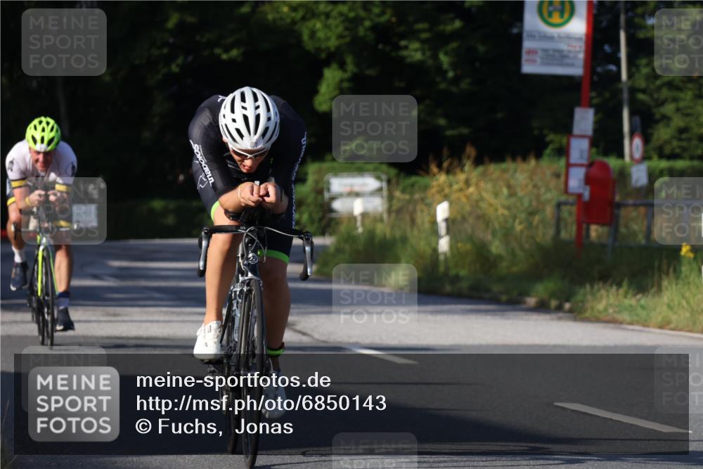 25.08.2024 - Elbe Triathlon Hamburg Fuchs,  Jonas http://msf.ph/oto/6850143 25.08.2024 09:13:13 Radfahren 41, 69 meine-sportfotos.de