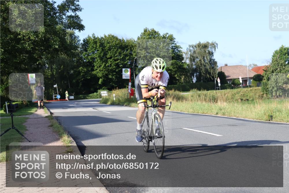 25.08.2024 - Elbe Triathlon Hamburg Fuchs,  Jonas http://msf.ph/oto/6850172 25.08.2024 09:13:15 Radfahren 41, 69 meine-sportfotos.de