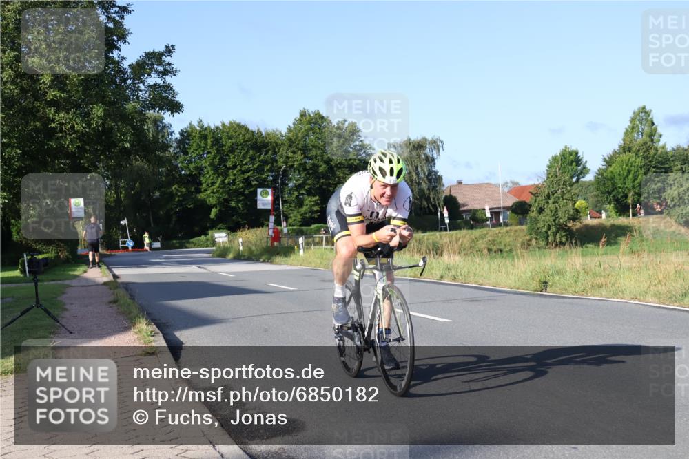 25.08.2024 - Elbe Triathlon Hamburg Fuchs,  Jonas http://msf.ph/oto/6850182 25.08.2024 09:13:15 Radfahren 41, 69 meine-sportfotos.de