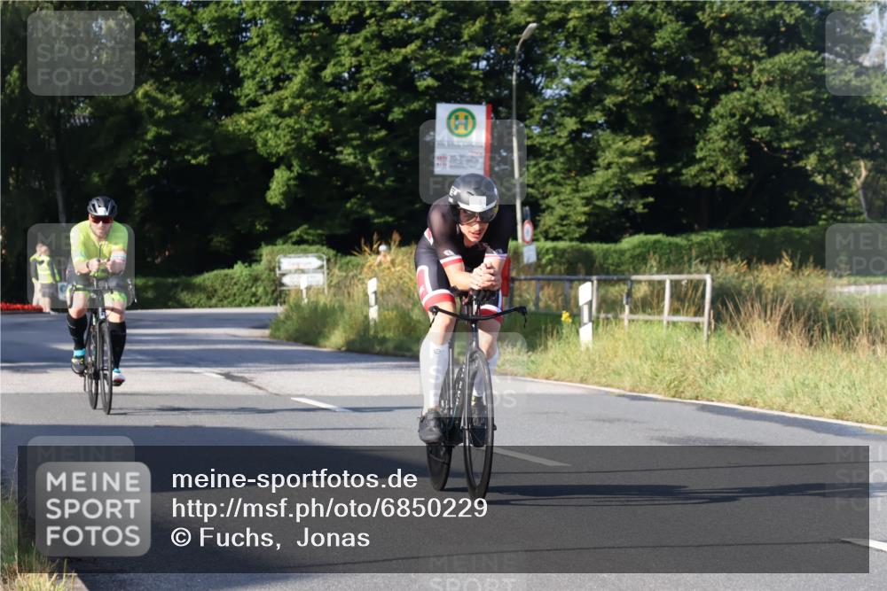 25.08.2024 - Elbe Triathlon Hamburg Fuchs,  Jonas http://msf.ph/oto/6850229 25.08.2024 09:13:23 Radfahren 65, 251 meine-sportfotos.de