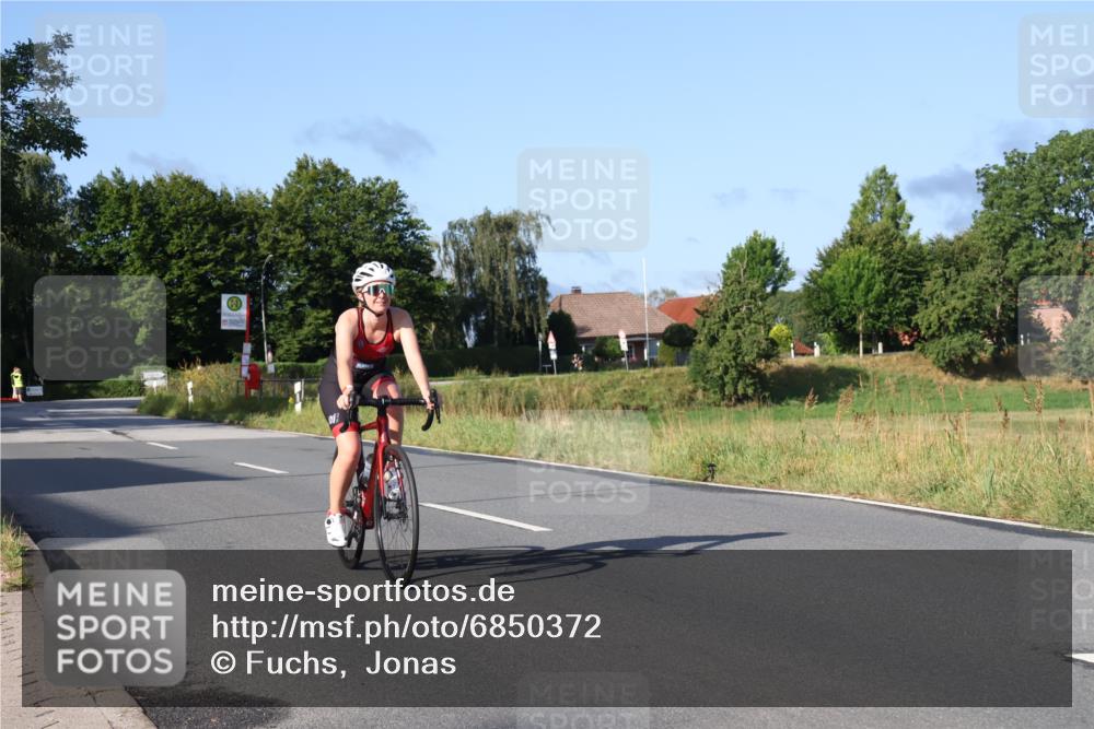 25.08.2024 - Elbe Triathlon Hamburg Fuchs,  Jonas http://msf.ph/oto/6850372 25.08.2024 09:13:34 Radfahren 124, 138 meine-sportfotos.de