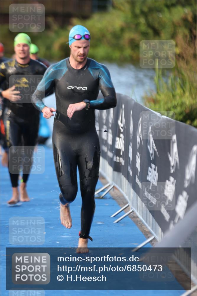 25.08.2024 - Elbe Triathlon Hamburg H.Heesch http://msf.ph/oto/6850473 25.08.2024 08:58:41 Schwimmen 208, 211, 236, 241, 243, 266, 283, 294, 308, 313 meine-sportfotos.de