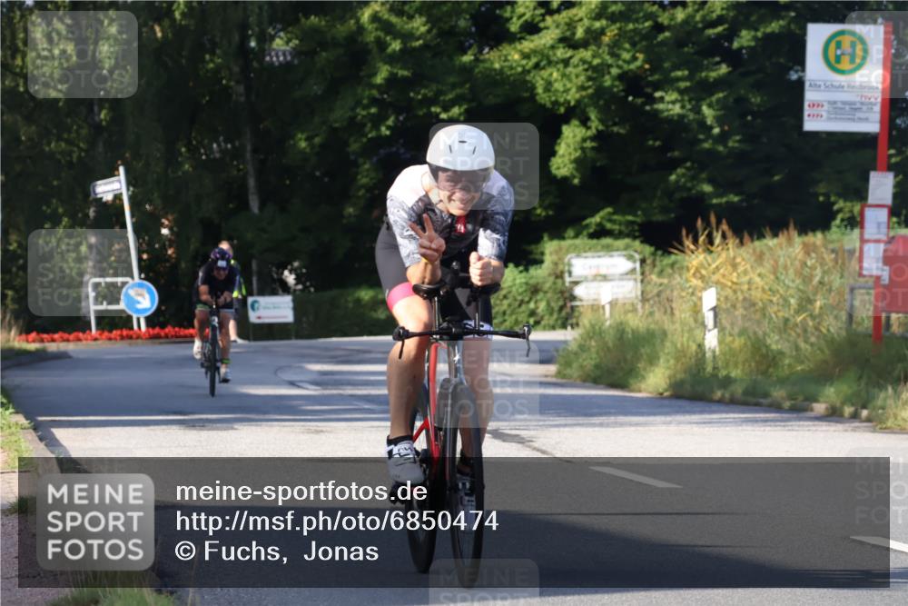 25.08.2024 - Elbe Triathlon Hamburg Fuchs,  Jonas http://msf.ph/oto/6850474 25.08.2024 09:13:41 Radfahren 138, 55, 143 meine-sportfotos.de