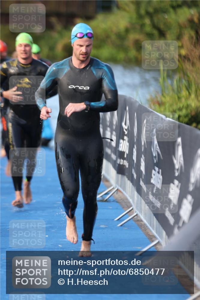 25.08.2024 - Elbe Triathlon Hamburg H.Heesch http://msf.ph/oto/6850477 25.08.2024 08:58:41 Schwimmen 208, 211, 236, 241, 243, 266, 283, 294, 308, 313 meine-sportfotos.de