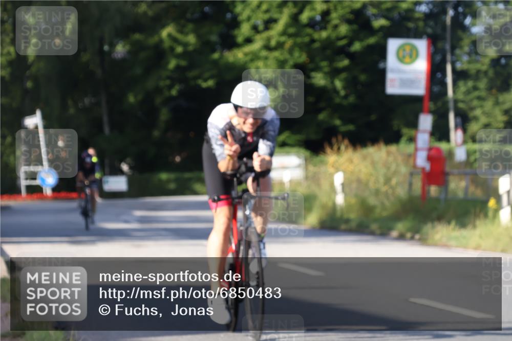 25.08.2024 - Elbe Triathlon Hamburg Fuchs,  Jonas http://msf.ph/oto/6850483 25.08.2024 09:13:41 Radfahren 138, 55, 143 meine-sportfotos.de