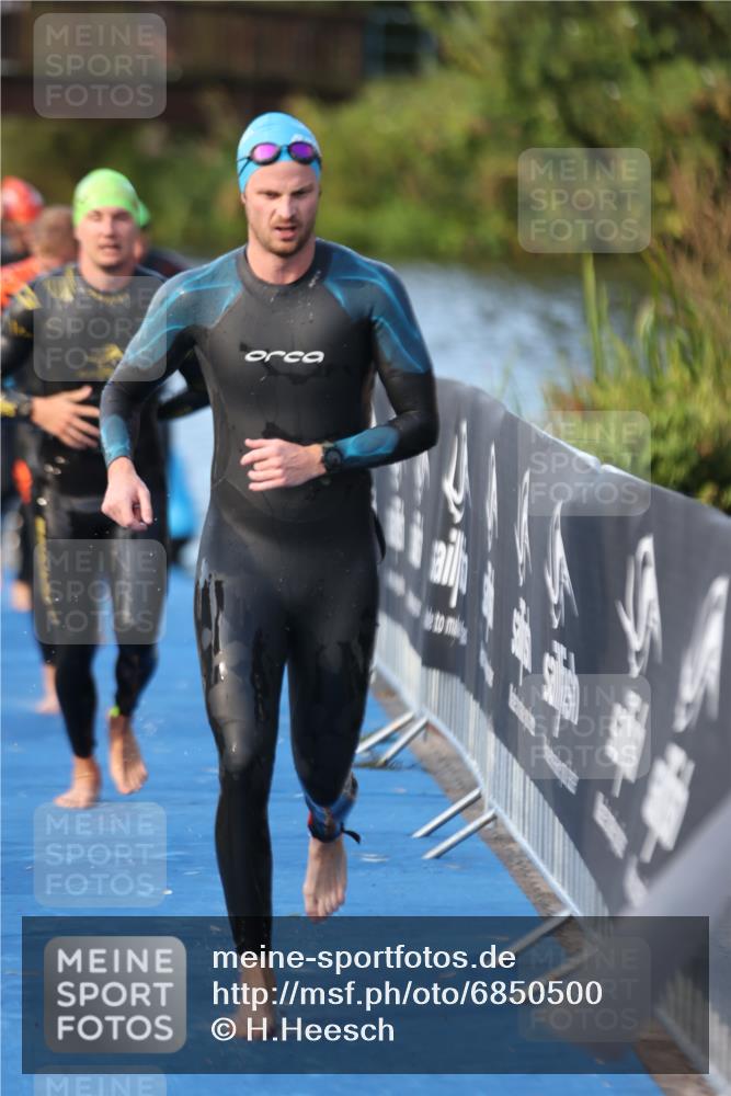 25.08.2024 - Elbe Triathlon Hamburg H.Heesch http://msf.ph/oto/6850500 25.08.2024 08:58:42 Schwimmen 208, 211, 236, 241, 243, 266, 283, 294, 308, 313 meine-sportfotos.de