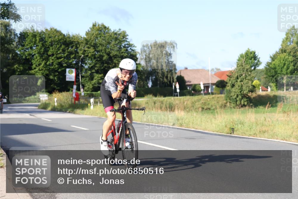 25.08.2024 - Elbe Triathlon Hamburg Fuchs,  Jonas http://msf.ph/oto/6850516 25.08.2024 09:13:42 Radfahren 138, 55, 143 meine-sportfotos.de