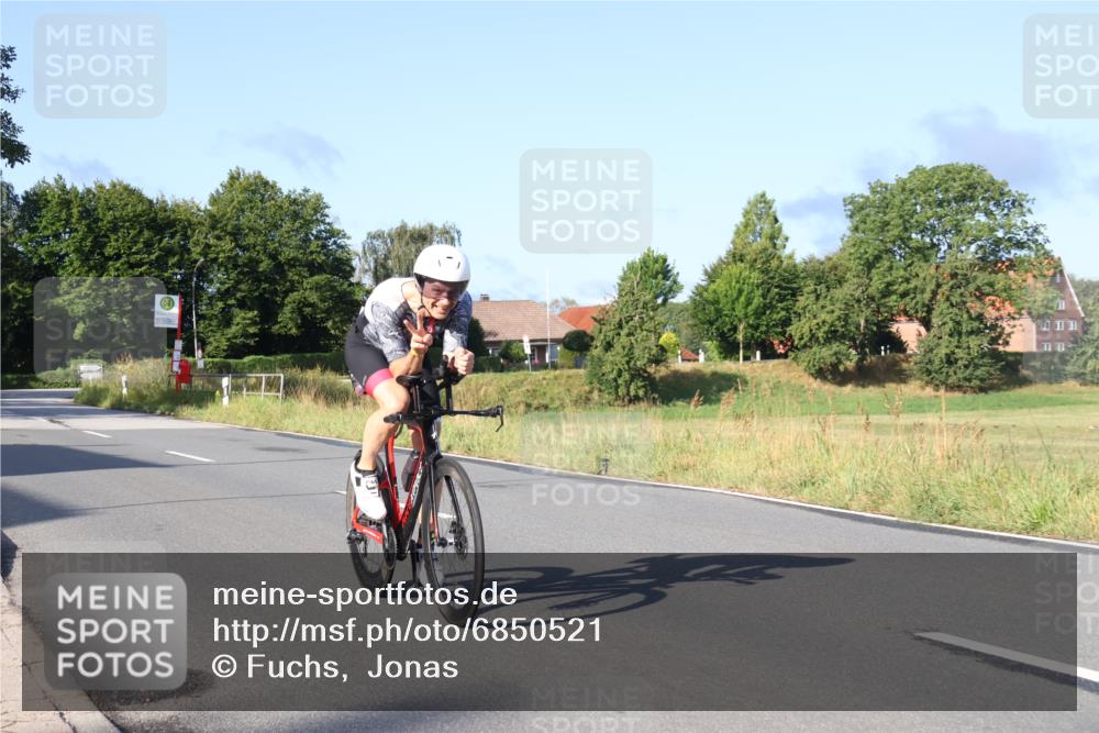 25.08.2024 - Elbe Triathlon Hamburg Fuchs,  Jonas http://msf.ph/oto/6850521 25.08.2024 09:13:42 Radfahren 138, 55, 143 meine-sportfotos.de