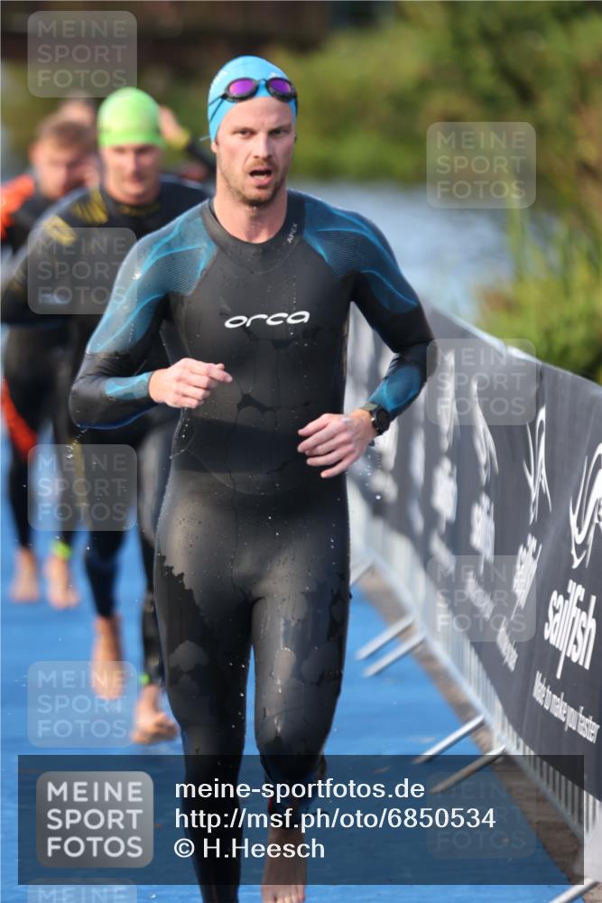 25.08.2024 - Elbe Triathlon Hamburg H.Heesch http://msf.ph/oto/6850534 25.08.2024 08:58:42 Schwimmen 208, 211, 236, 241, 243, 266, 283, 294, 308, 313 meine-sportfotos.de