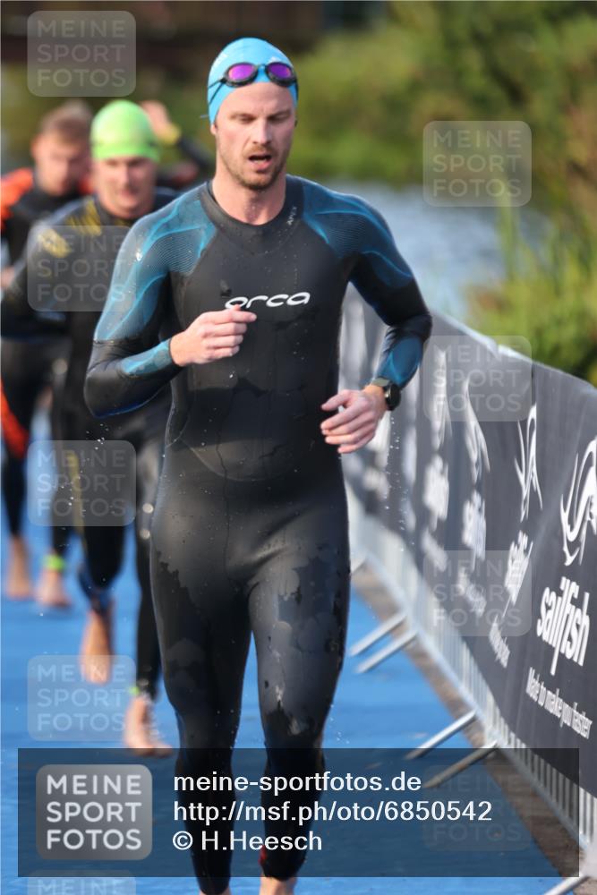 25.08.2024 - Elbe Triathlon Hamburg H.Heesch http://msf.ph/oto/6850542 25.08.2024 08:58:43 Schwimmen 203, 208, 211, 236, 241, 243, 266, 283, 294, 308, 313 meine-sportfotos.de