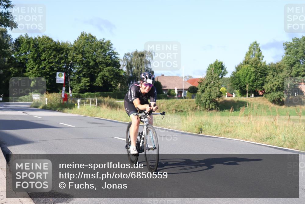 25.08.2024 - Elbe Triathlon Hamburg Fuchs,  Jonas http://msf.ph/oto/6850559 25.08.2024 09:13:45 Radfahren 55, 143 meine-sportfotos.de