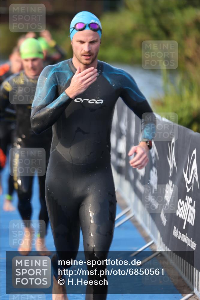 25.08.2024 - Elbe Triathlon Hamburg H.Heesch http://msf.ph/oto/6850561 25.08.2024 08:58:43 Schwimmen 203, 208, 211, 236, 241, 243, 266, 283, 294, 308, 313 meine-sportfotos.de