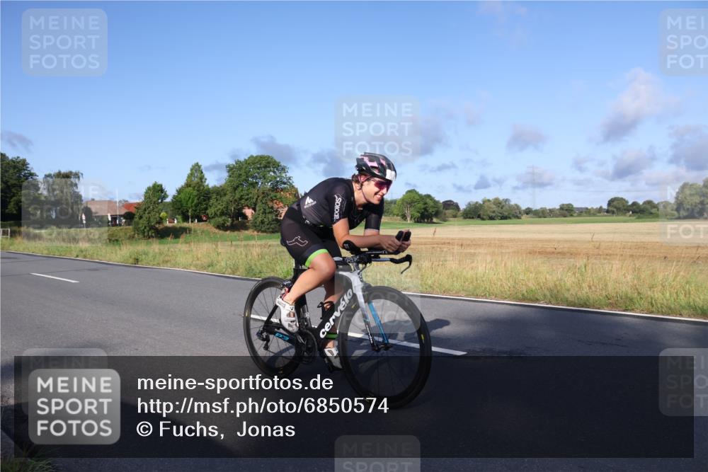 25.08.2024 - Elbe Triathlon Hamburg Fuchs,  Jonas http://msf.ph/oto/6850574 25.08.2024 09:13:46 Radfahren 55, 143 meine-sportfotos.de