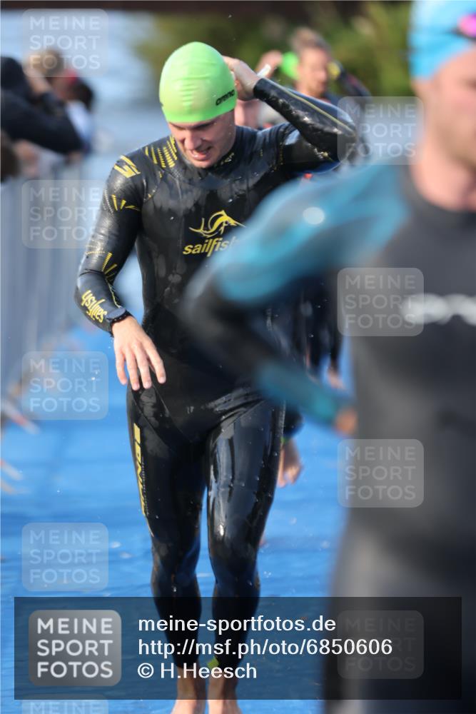 25.08.2024 - Elbe Triathlon Hamburg H.Heesch http://msf.ph/oto/6850606 25.08.2024 08:58:44 Schwimmen 203, 208, 211, 236, 241, 243, 266, 283, 294, 308, 313 meine-sportfotos.de