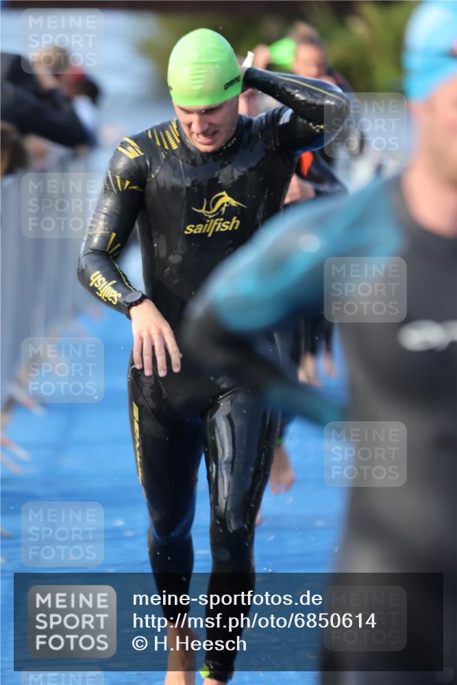 25.08.2024 - Elbe Triathlon Hamburg H.Heesch http://msf.ph/oto/6850614 25.08.2024 08:58:44 Schwimmen 203, 208, 211, 236, 241, 243, 266, 283, 294, 308, 313 meine-sportfotos.de