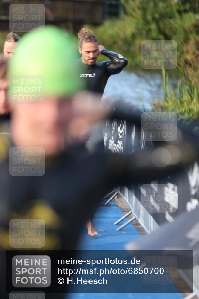 25.08.2024 - Elbe Triathlon Hamburg H.Heesch http://msf.ph/oto/6850700 25.08.2024 08:58:45 Schwimmen 203, 208, 211, 236, 241, 243, 266, 283, 294, 308, 313 meine-sportfotos.de