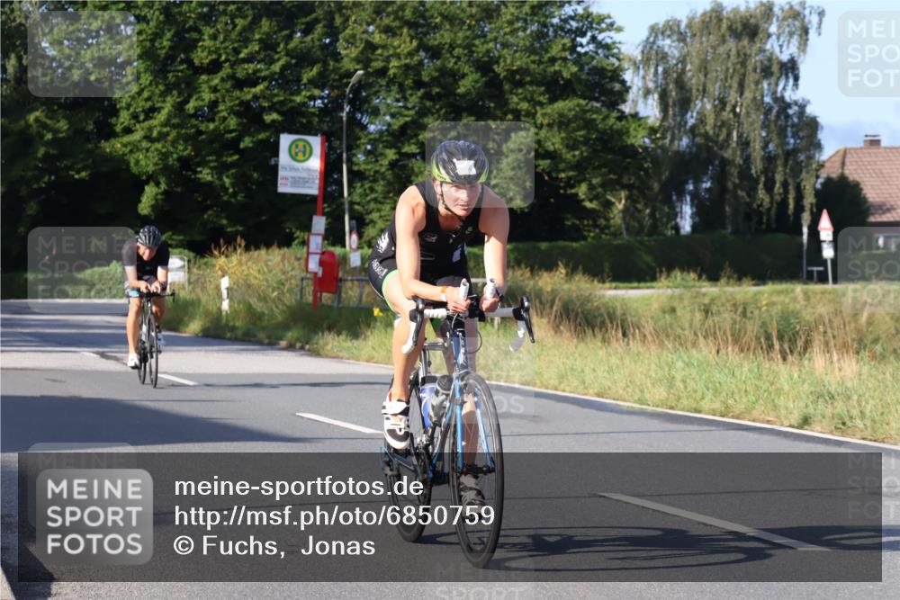 25.08.2024 - Elbe Triathlon Hamburg Fuchs,  Jonas http://msf.ph/oto/6850759 25.08.2024 09:14:09 Radfahren 317, 137, 114, 163, 385, 271, 305 meine-sportfotos.de