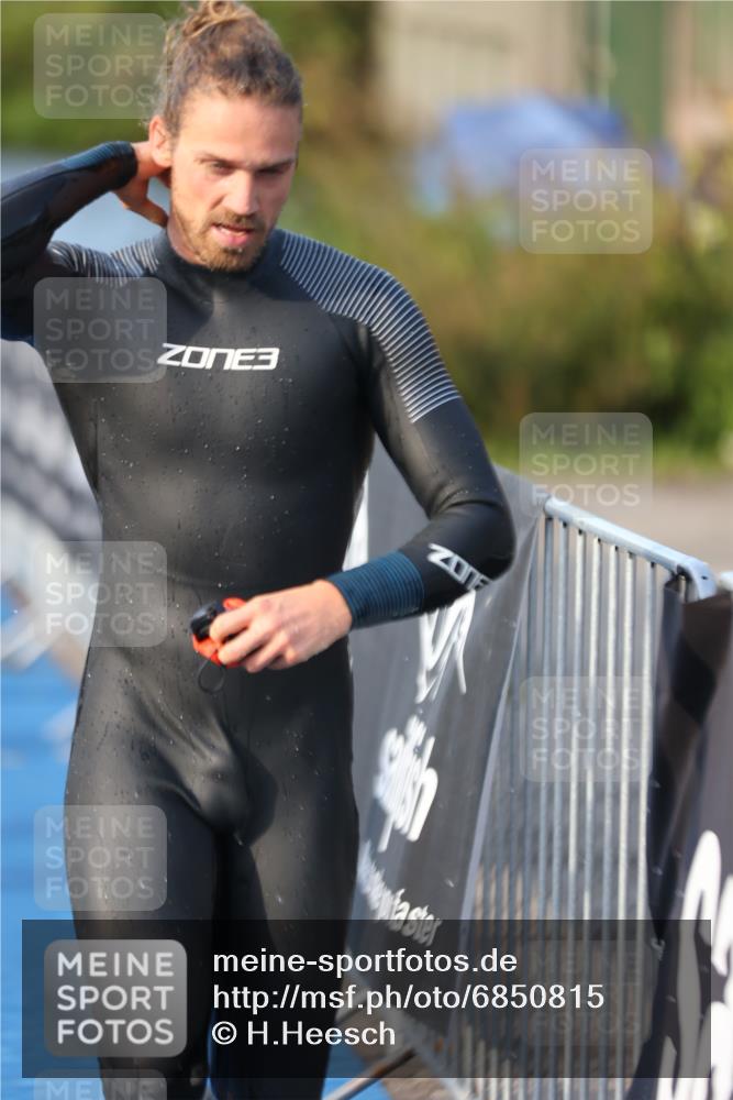 25.08.2024 - Elbe Triathlon Hamburg H.Heesch http://msf.ph/oto/6850815 25.08.2024 08:58:48 Schwimmen 203, 208, 211, 236, 241, 243, 266, 283, 294, 313 meine-sportfotos.de