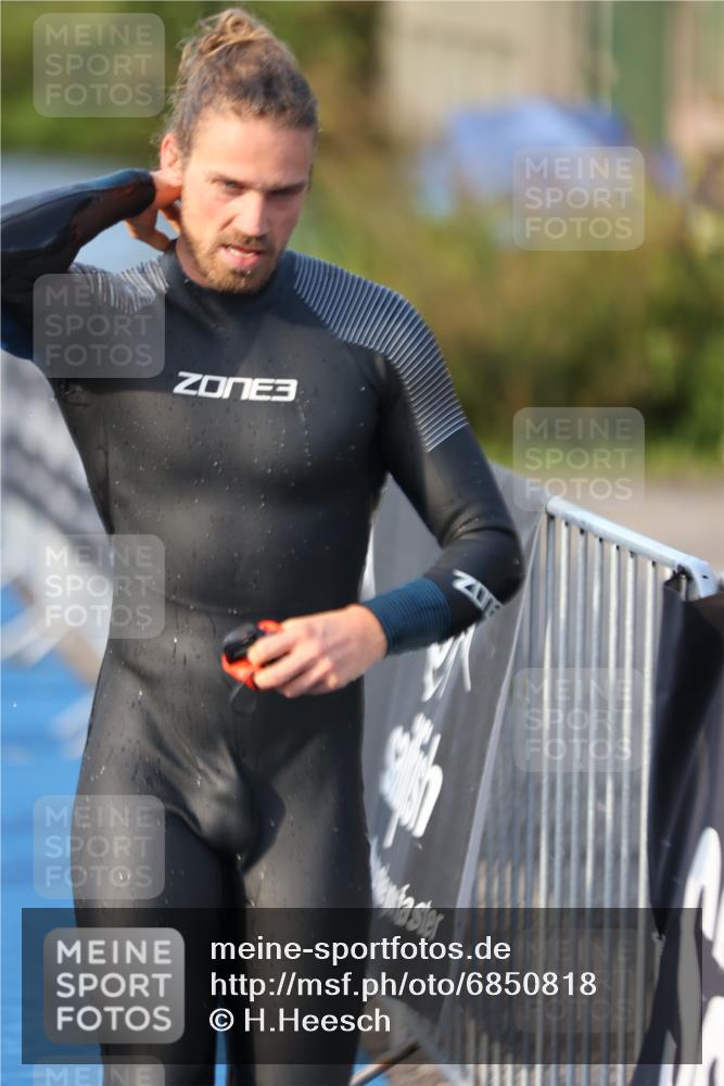 25.08.2024 - Elbe Triathlon Hamburg H.Heesch http://msf.ph/oto/6850818 25.08.2024 08:58:48 Schwimmen 203, 208, 211, 236, 241, 243, 266, 283, 294, 313 meine-sportfotos.de