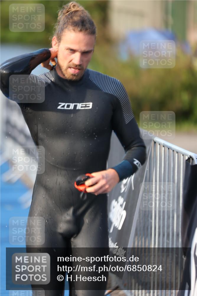 25.08.2024 - Elbe Triathlon Hamburg H.Heesch http://msf.ph/oto/6850824 25.08.2024 08:58:48 Schwimmen 203, 208, 211, 236, 241, 243, 266, 283, 294, 313 meine-sportfotos.de