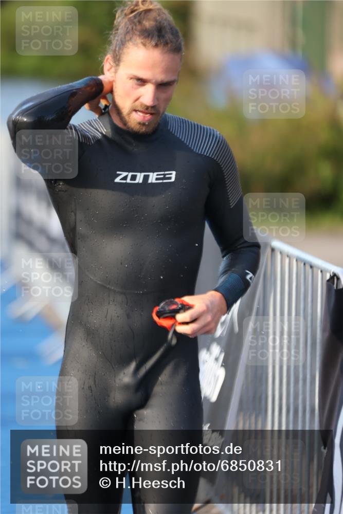 25.08.2024 - Elbe Triathlon Hamburg H.Heesch http://msf.ph/oto/6850831 25.08.2024 08:58:48 Schwimmen 203, 208, 211, 236, 241, 243, 266, 283, 294, 313 meine-sportfotos.de