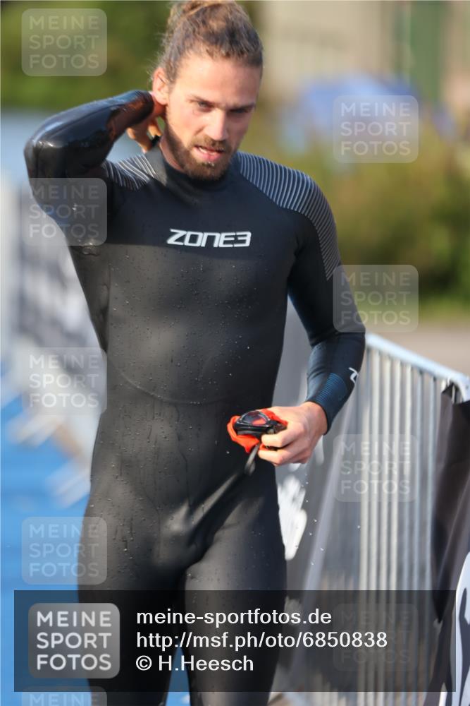 25.08.2024 - Elbe Triathlon Hamburg H.Heesch http://msf.ph/oto/6850838 25.08.2024 08:58:48 Schwimmen 203, 208, 211, 236, 241, 243, 266, 283, 294, 313 meine-sportfotos.de