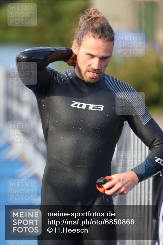 25.08.2024 - Elbe Triathlon Hamburg H.Heesch http://msf.ph/oto/6850866 25.08.2024 08:58:48 Schwimmen 203, 208, 211, 236, 241, 243, 266, 283, 294, 313 meine-sportfotos.de